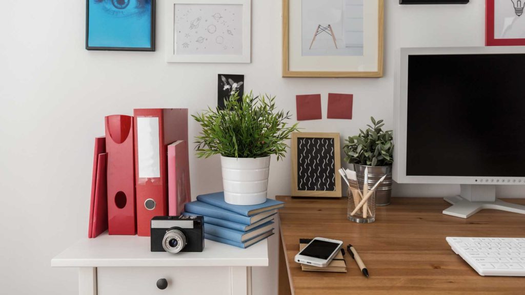 Practical-Tips-&-Tricks-to-Get-Perfectly-Organized-Desk-on-HomeTalk