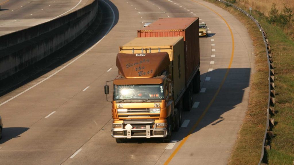 Safeguarding-Your-Cargo-Essential-Tips-for-Secure-Trucking-on-successtuff